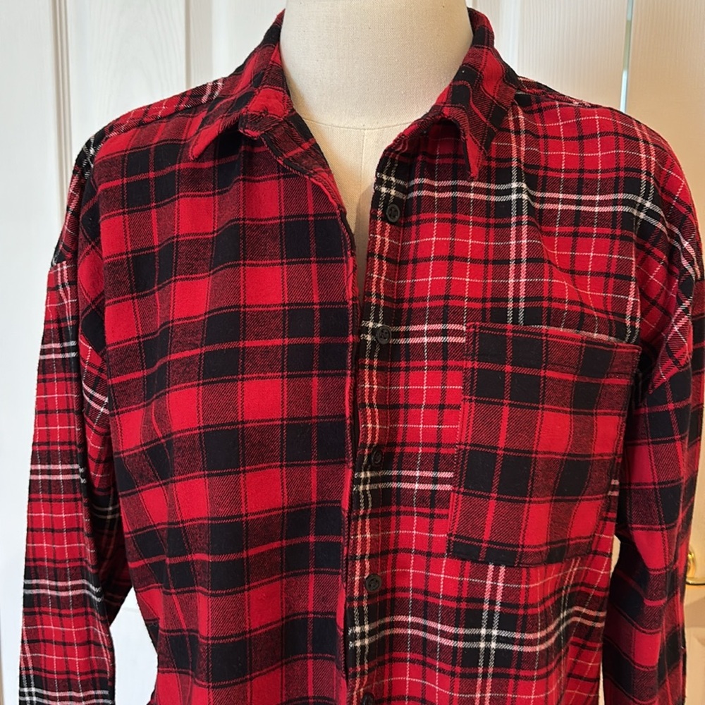 Gap Teen Red/Black Plaid Button up shirt or cropped jacket